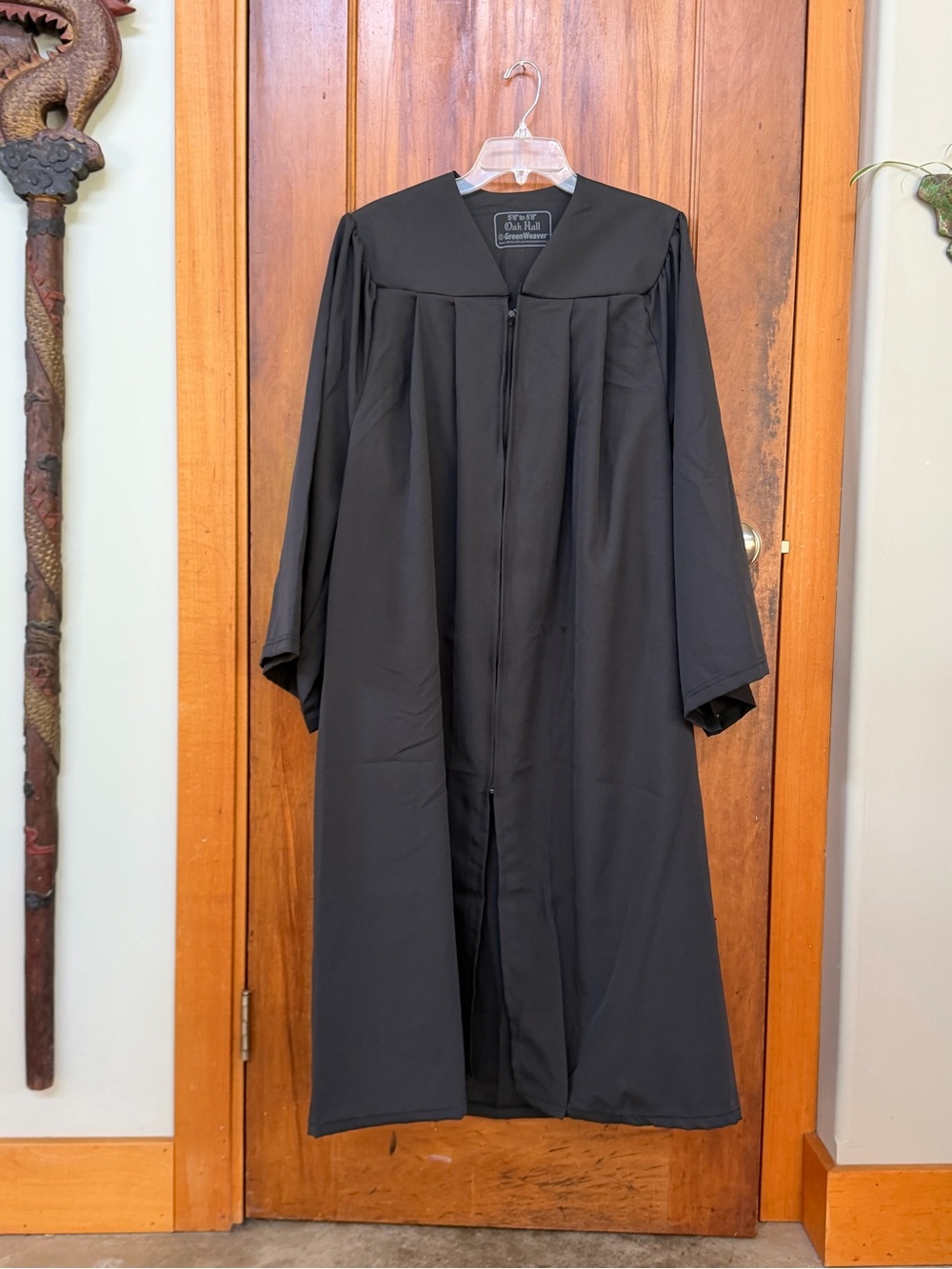 Oak Hall Greenweaver Black Graduation Gown unisex 🎓5’ 6-8” costume